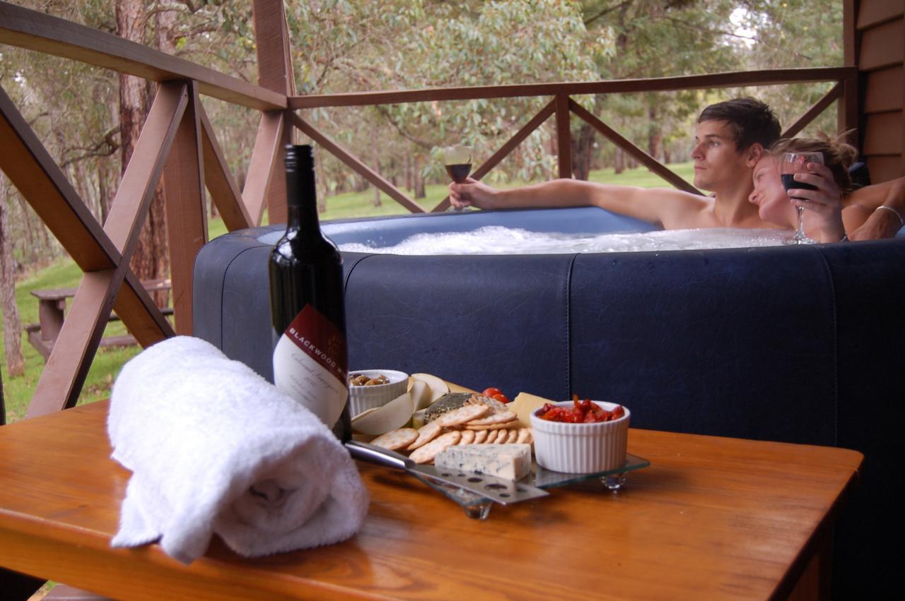 Beyonderup Falls Adult Retreat Nannup Ruang foto