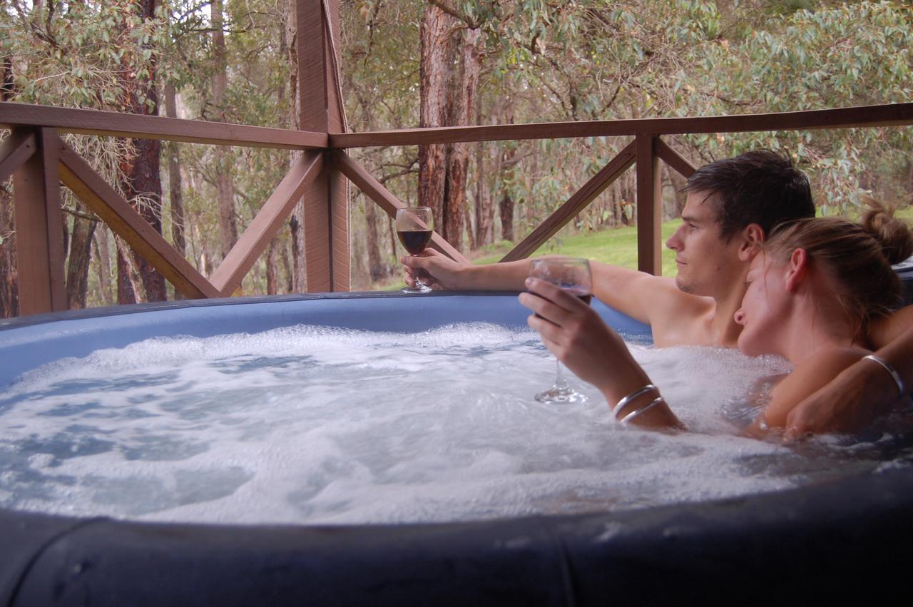Beyonderup Falls Adult Retreat Nannup Bagian luar foto